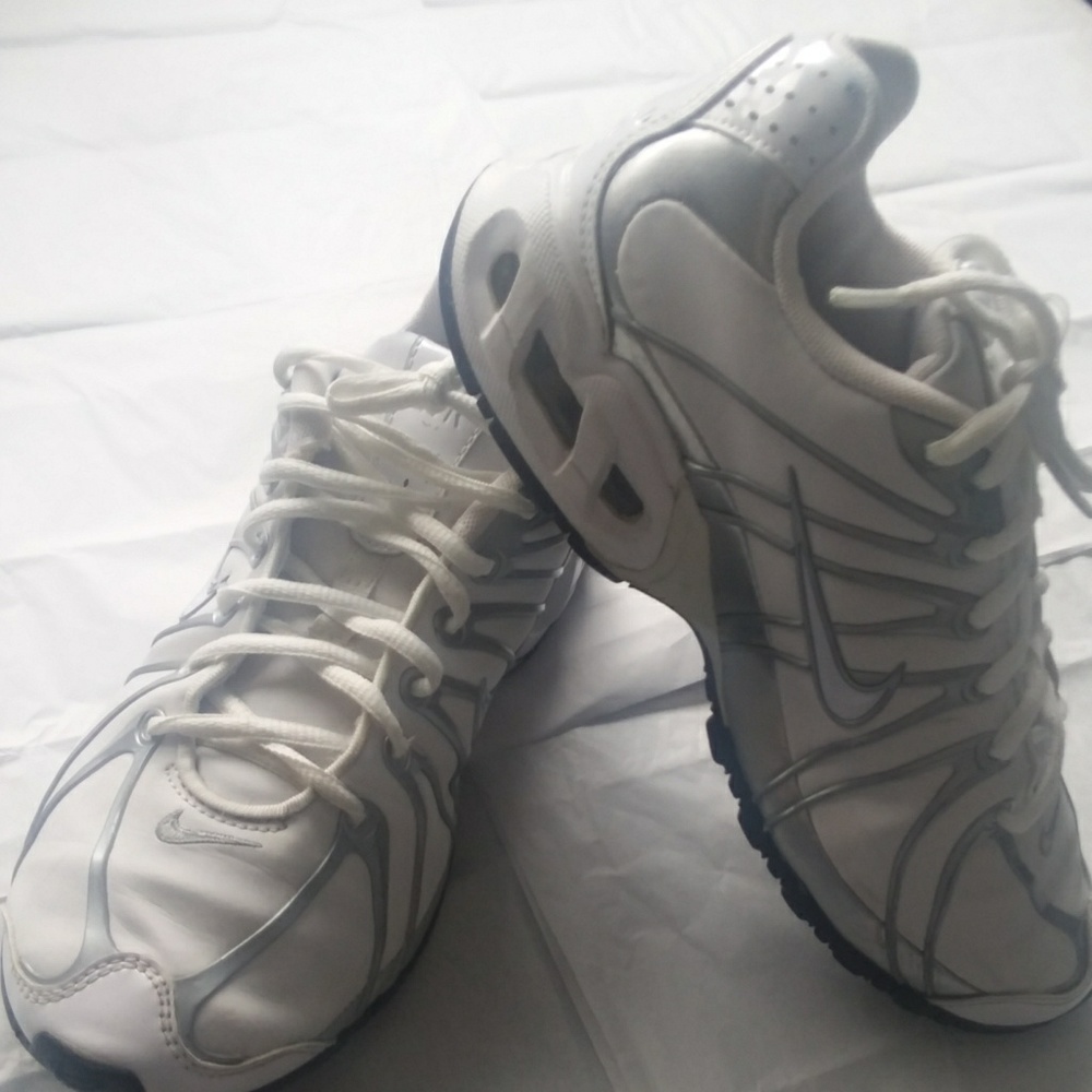 Nike shoes  size 7.5